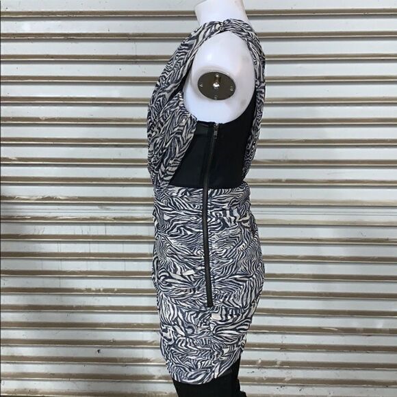 Ark & Co. zip up the side dress or top black lined - Picture 8 of 8